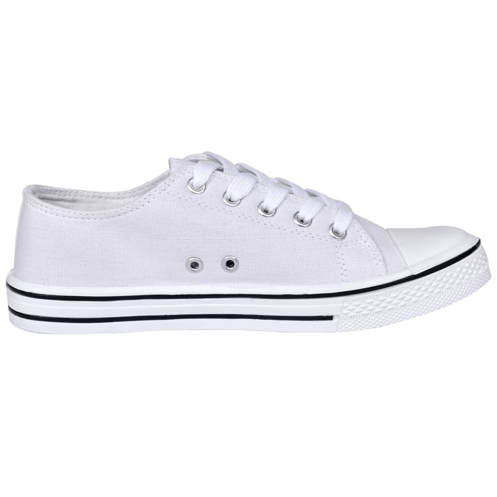 Classic Women's Low-top Lace-up Canvas Sneaker White Size 7.5