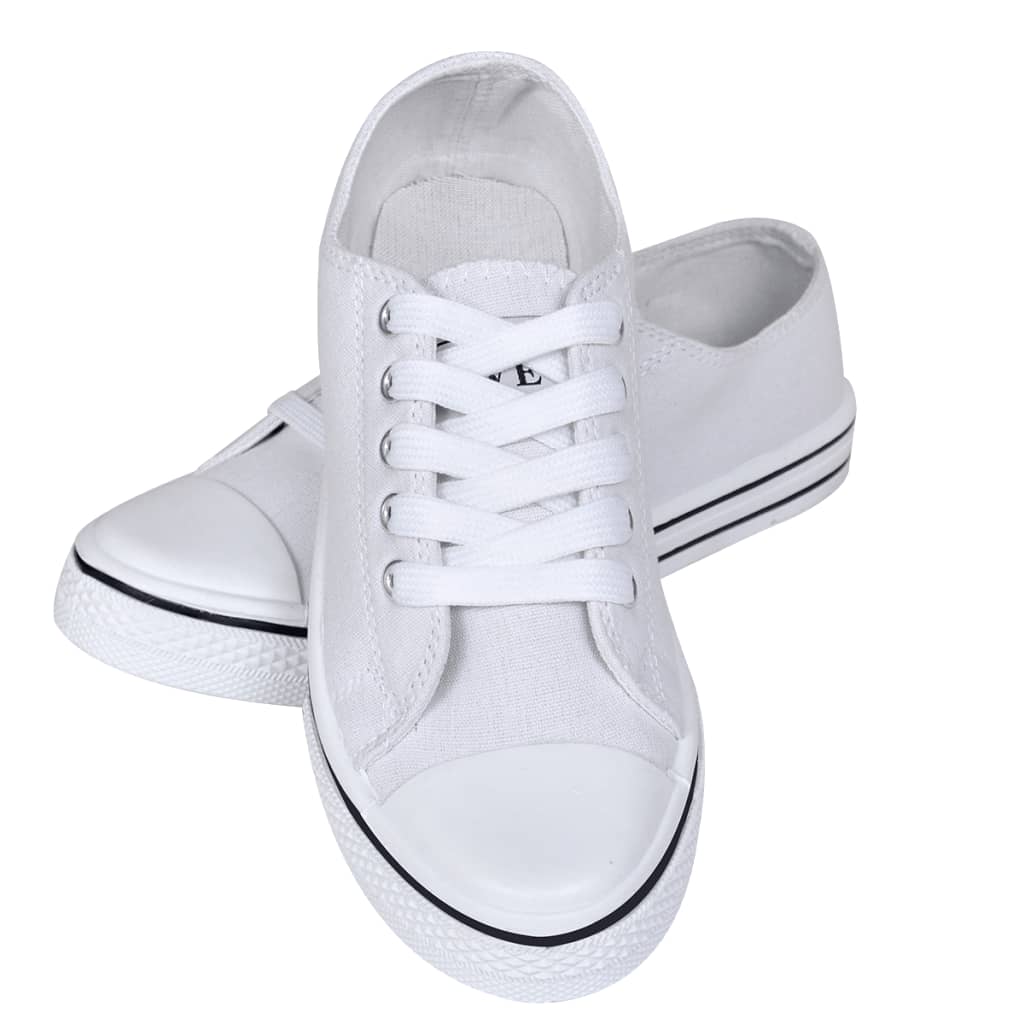 Classic Women's Low-top Lace-up Canvas Sneaker White Size 7.5